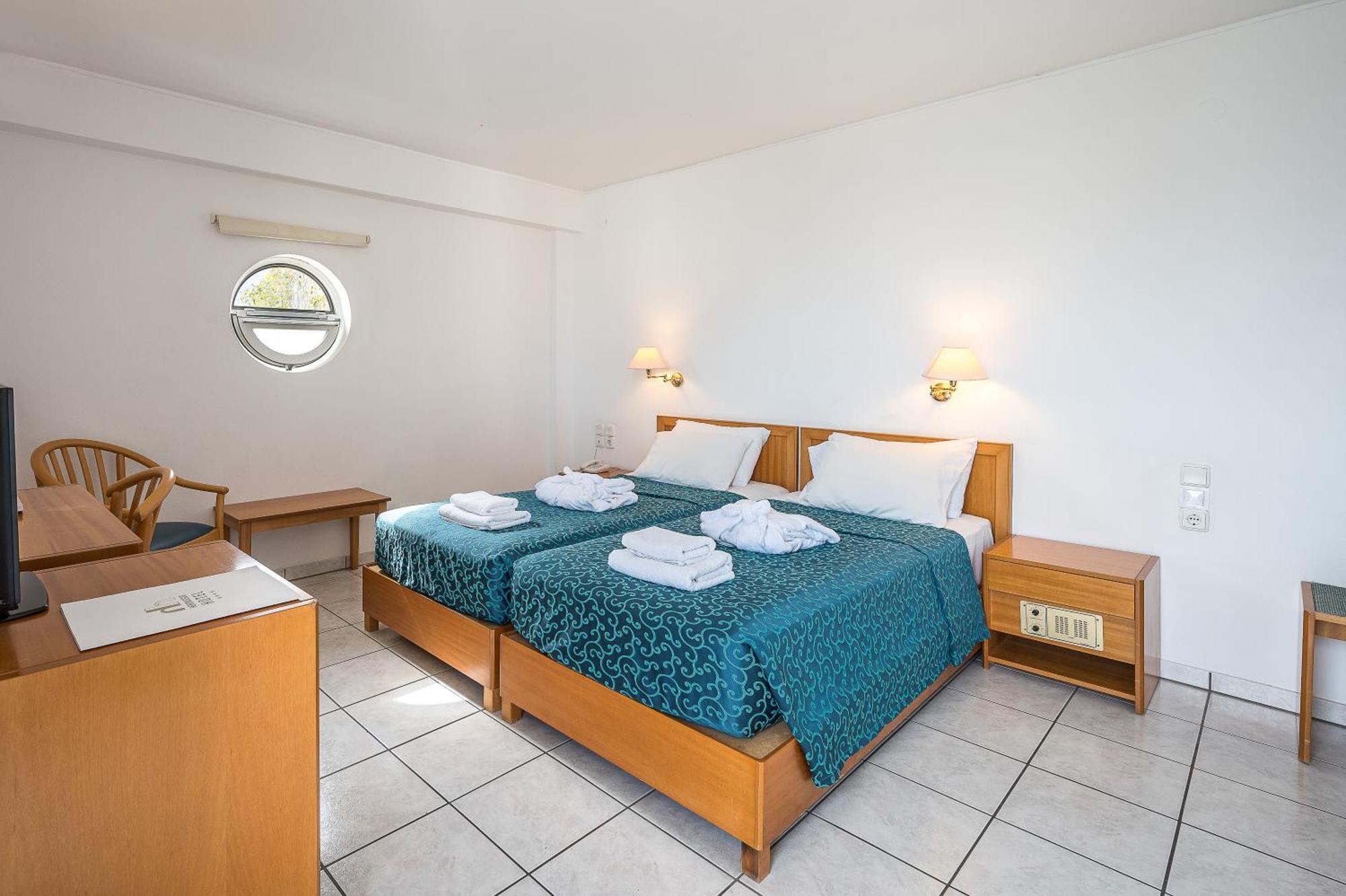Heronissos Hotel Херсонисос Екстериор снимка