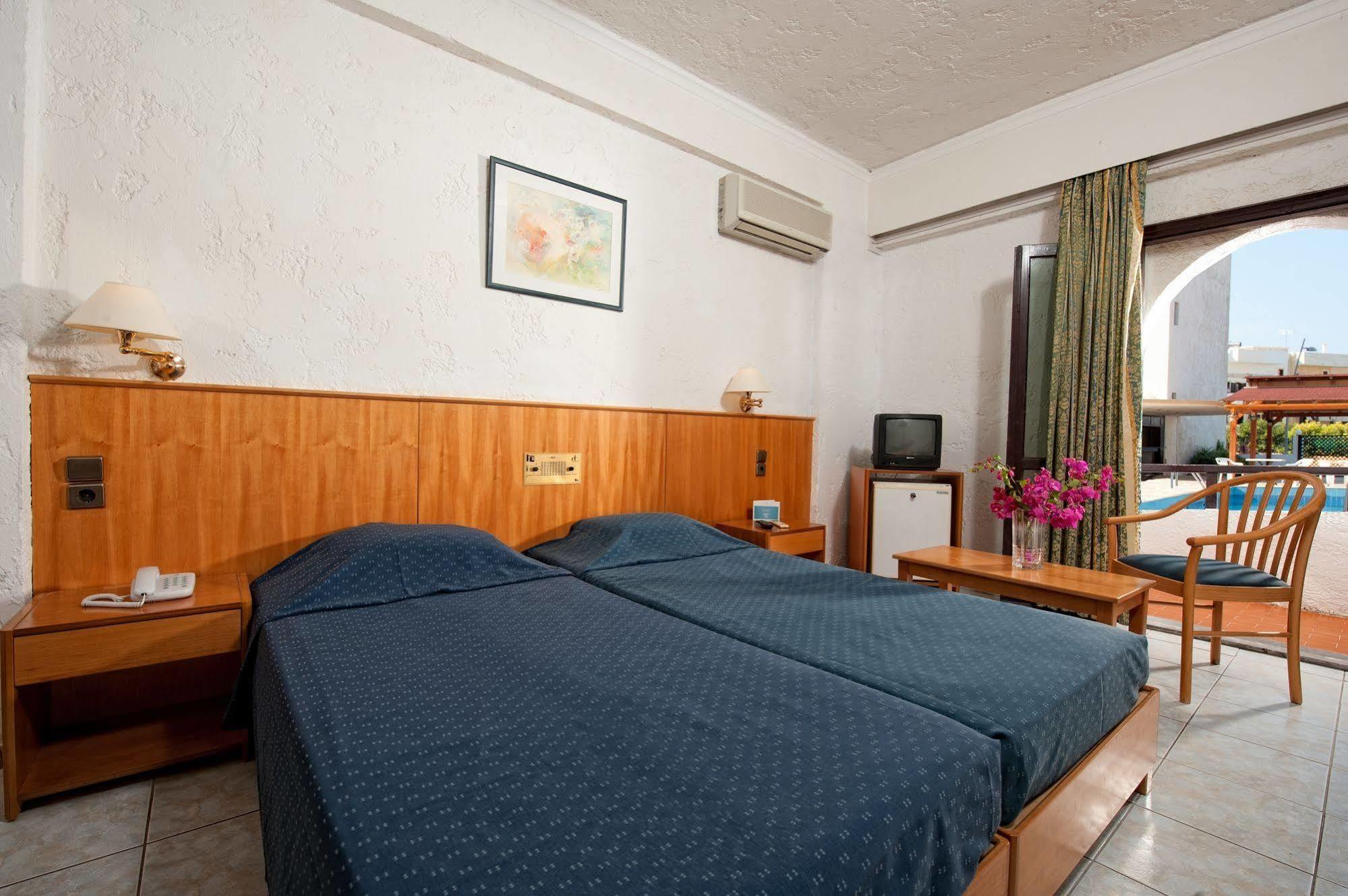 Heronissos Hotel Херсонисос Екстериор снимка
